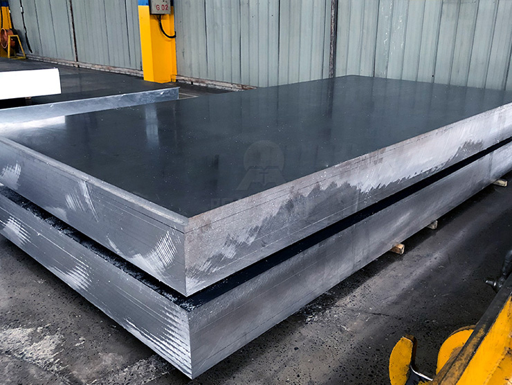 河南汽車用鋁板價(jià)格多少錢一噸？汽車輕量化用鋁板貴嗎？